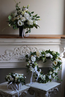 Biała Winnica, bukiet nagrobny we wkładzie