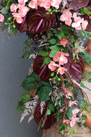 Anturium Krzyż Pamięci Orchid, elegancka kompozycja nagrobna