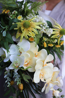 Yellownastia, bukiet nagrobny do położenia i wazonu