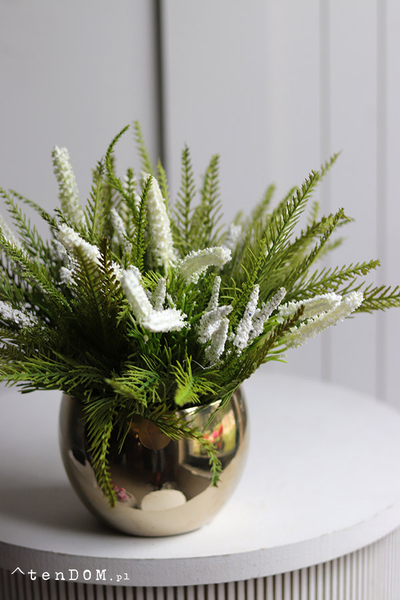 Heather Gold, wrzosy w złotej donicy