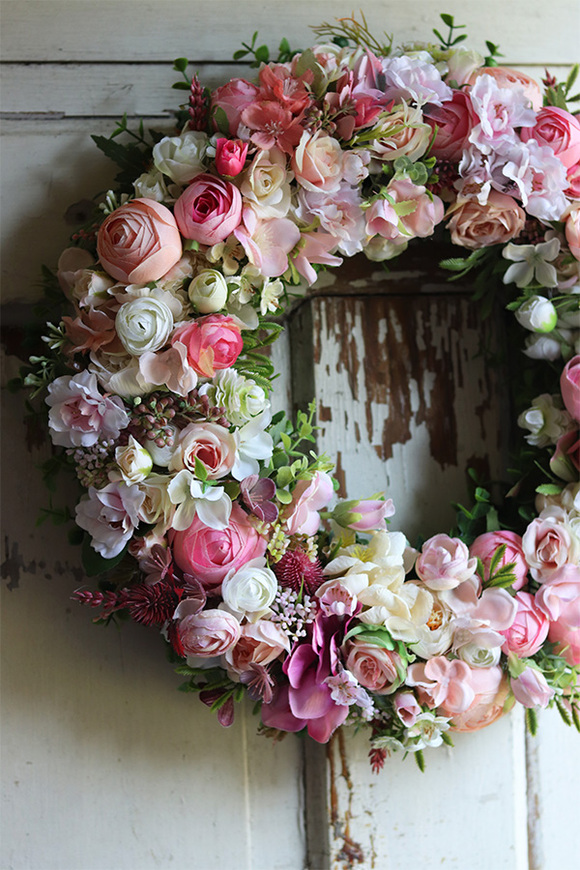 Arabeska, subtelny pastelowy wianek na drzwi, śr.38cm 