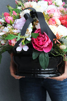 Gefrina Big, kompozycja nagrobna w misie, wym.37x57cm 