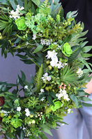 Greenelia 2, zielony wianek na drzwi