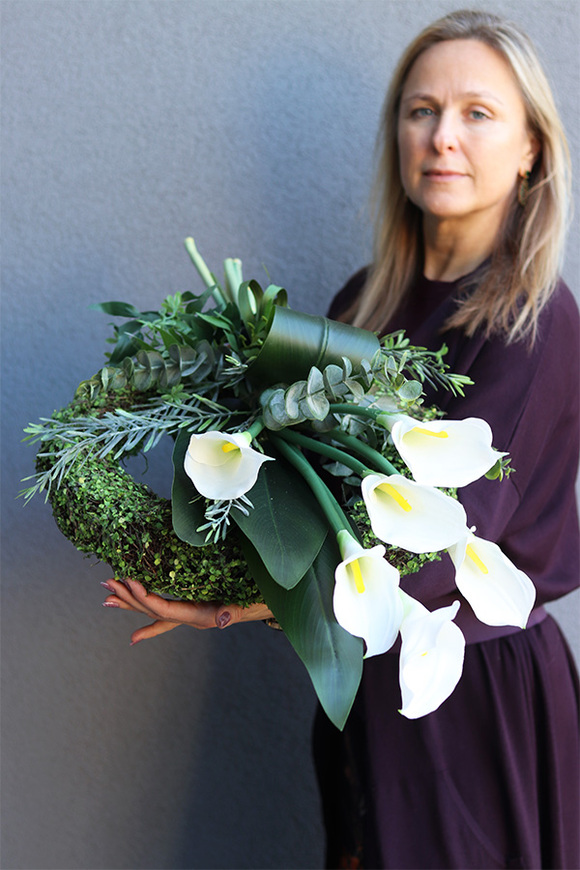 Kalle White, wieniec nagrobny z kaliami