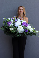 Herklia, obfita wiązanka nagrobna biało fioletowa, dł.92cm