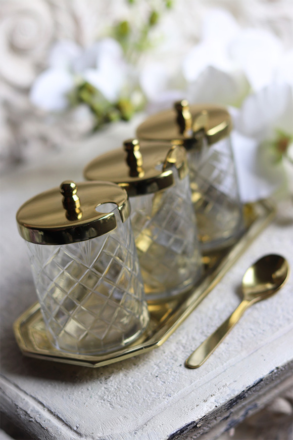 trzy słoiki na tacy, Lux Villa Gold Glamour