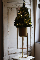 Konika Fera B, choinka sztuczna w donicy na stojaku