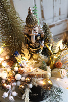 Dziadek do Orzechów Glamour 2, flowerbox świąteczny LED