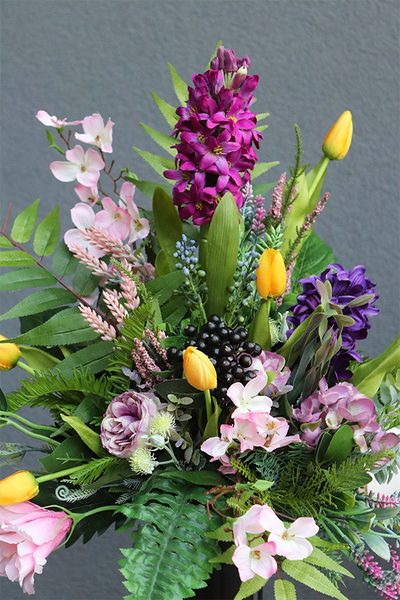 Springie, bukiet nagrobny we wkładzie, wys.65cm 