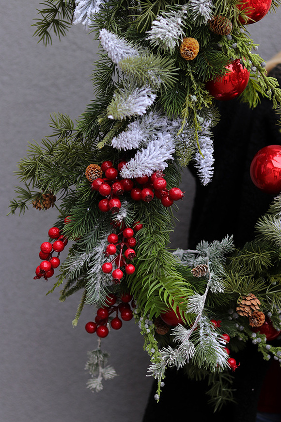 Little Town, girlanda świąteczna z bombkami