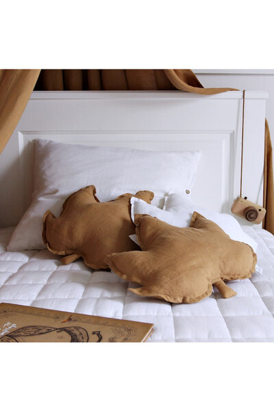 Maple Leaf, lniana poduszka w kształcie liścia, karmelowy