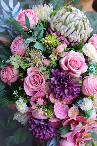 Kerrata Orchid, pastelowa dekoracja nagrobna w misie