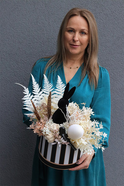 Beige Boho Big, wiosenny flowerbox z zajączkiem, wys.39cm