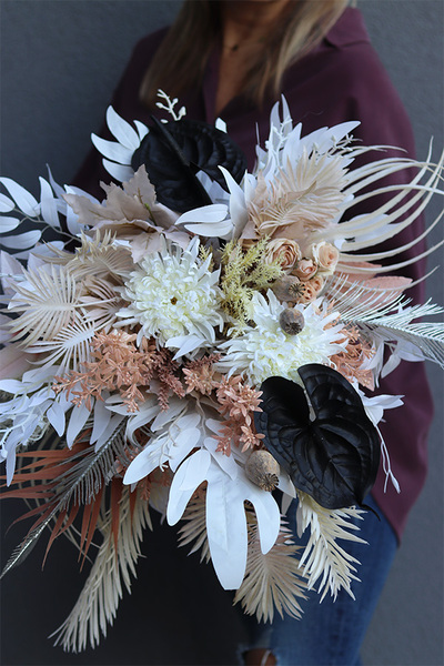 Mortiario Glamour Silver, nowoczesny bukiet nagrobny we wkładzie