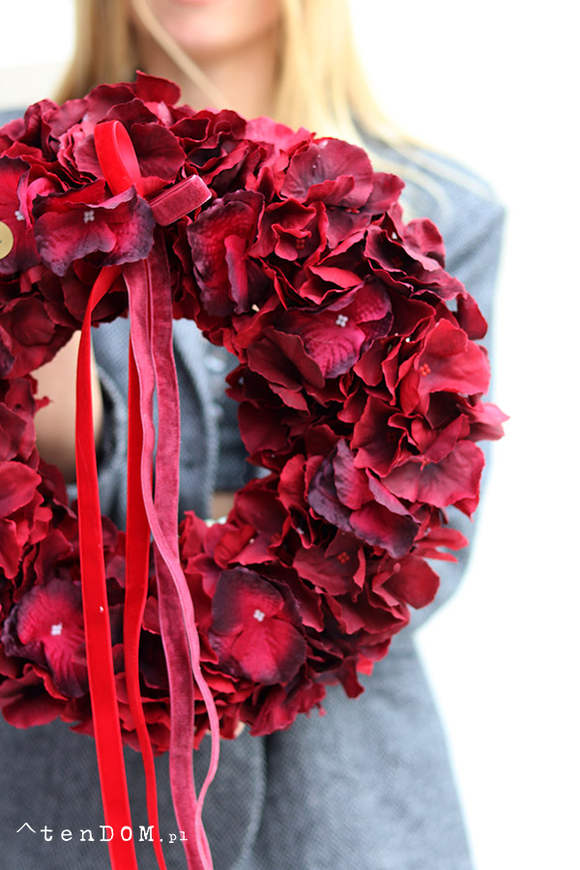 Hortensje Bordo, wianek na drzwi z hortensji