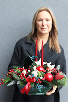 Nennina Carrington, świąteczny stroik w misie