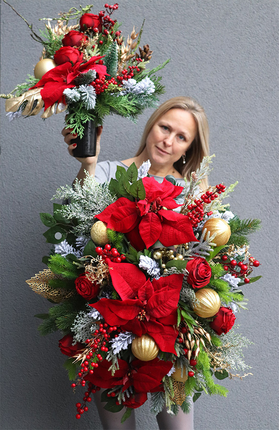 Red&Gold 2, świąteczny bukiet nagrobny we wkładzie