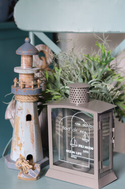 OD RĘKI Bord de Mer, metalowy lampion z napisem, wym.29x16x8cm