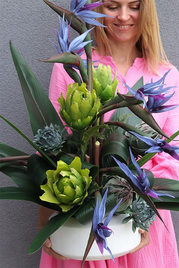 Niebieska Strelicja, egzotyczna kompozycja w donicy