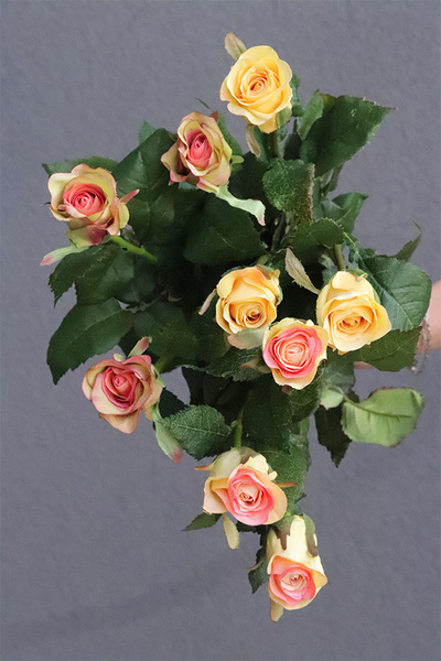 Róża Juliet, gałązka sztucznej róży, żółto-różowa