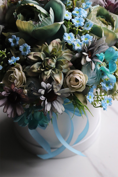 Blue Marine Ocean, flowerbox z niebieskimi kwiatami