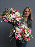 Gefrina Big, kompozycja nagrobna w misie, wym.37x57cm 