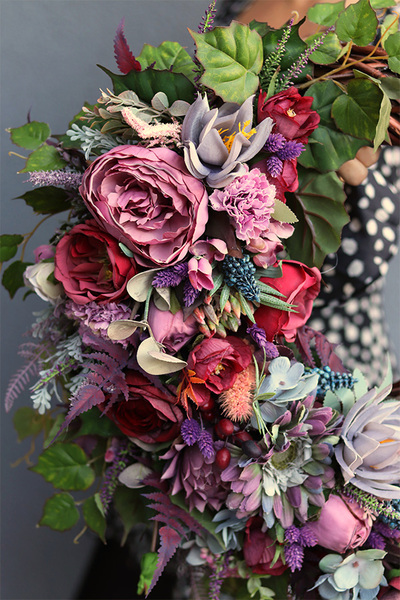 U Moniki, fioletowy asymetryczny wianek