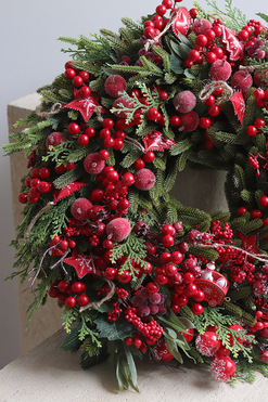 OD RĘKI Czerwony Gaj, zimowy wianek na drzwi z owocami, śr.42cm