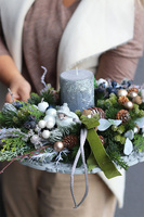 Srebrna Kraina, stroik ze świecą na talerzu