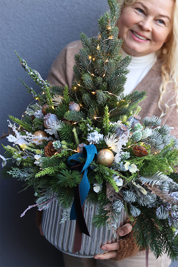 Deluxe Silver, choinka świąteczna w donicy LED