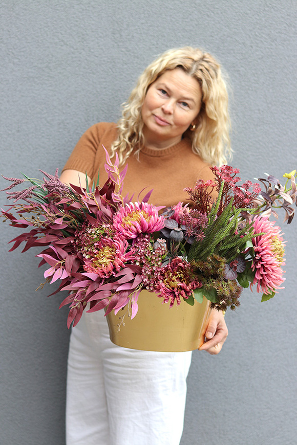 Astry Pink, kompozycja kwiatowa nagrobna