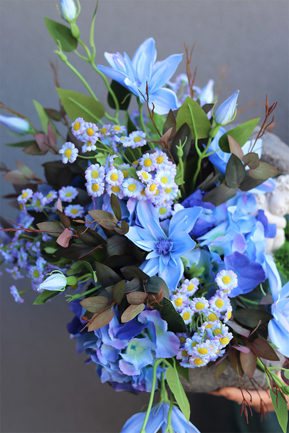 Anielski Błękit Volcan, nowoczesna kompozycja nagrobna