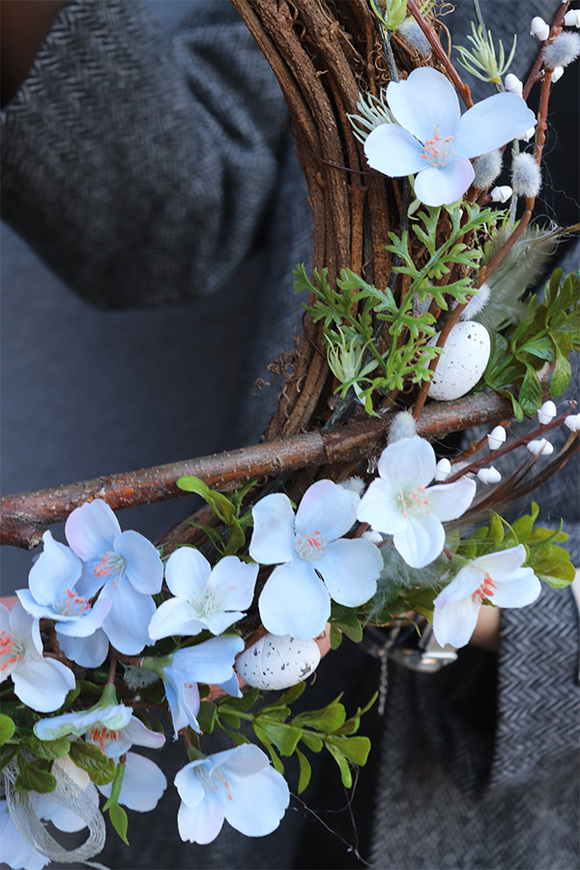 Jajo Wielkanocne Biel, wiosenny wianek z ptaszkiem
