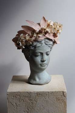 OD RĘKI, wianek na głowę / ozdoba do włosów Złota Baronowa, rozmiar uniwersalny