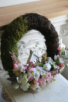 Spring is Comming, wianek z domkiem i ptaszkiem