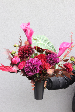 Bordo Cherry 2, bukiet nagrobny we wkładzie, dł.50cm