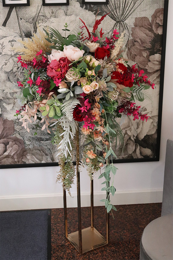 La Guel Flowers, dekoracja kwiatowa na stojak
