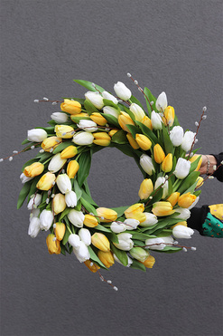 OD RĘKI wiosnenny wianek z tulipanów, Witaj Wiosno Tulipanowo, śr.50cm  