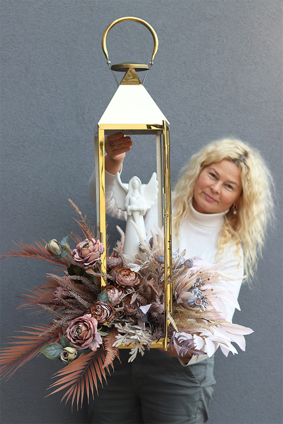 Angelo Garden Mortario, lampion nagrobny z kwiatami