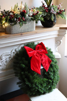 Klasyczna Czerwień Na Święta, wianek z kokardą