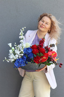 Wyborcza, kompozycja kwiatowa w donicy, 