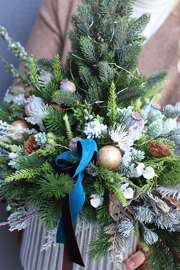 Deluxe Silver, choinka świąteczna w donicy LED