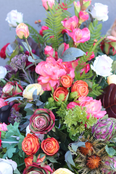 Breda Volcan, kompozycja nagrobna na ciężkiej tacy