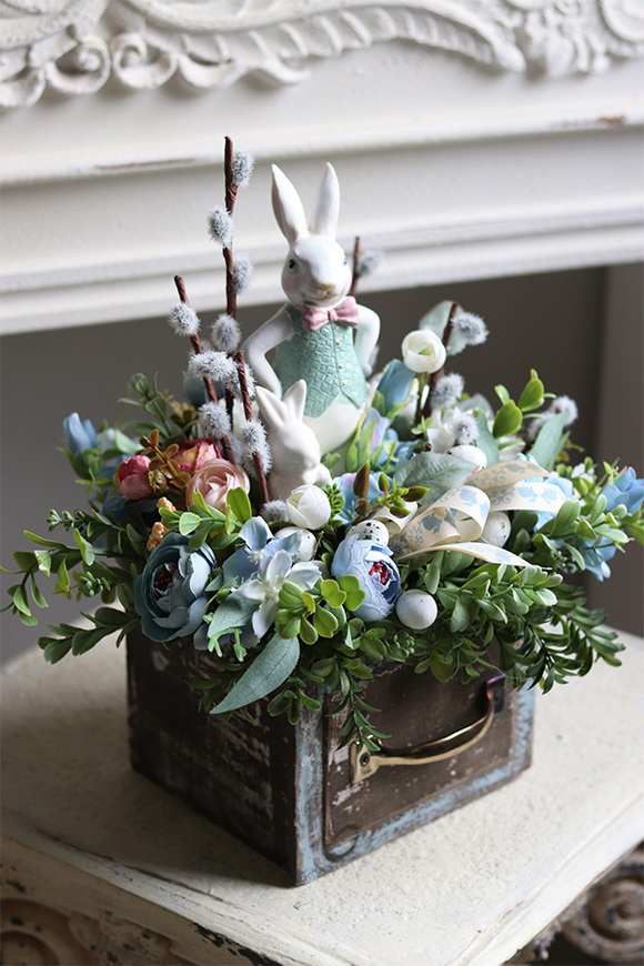 dekoracja wielkanocna w szufladzie, Zajączek Blue Boy