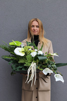 Montreal Elegantesa, nowoczesna kompozycja nagrobna w płaskiej misie