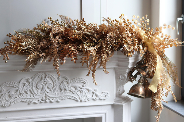 Golden Dream, narożna złota girlanda z dzwonkami