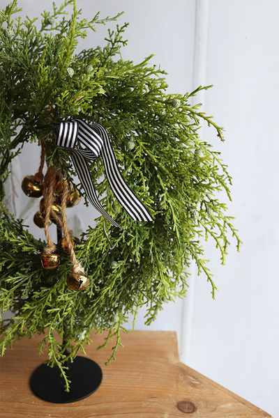 Świąteczne Dzwoneczki, bożonarodzeniowy wianek na drzwi