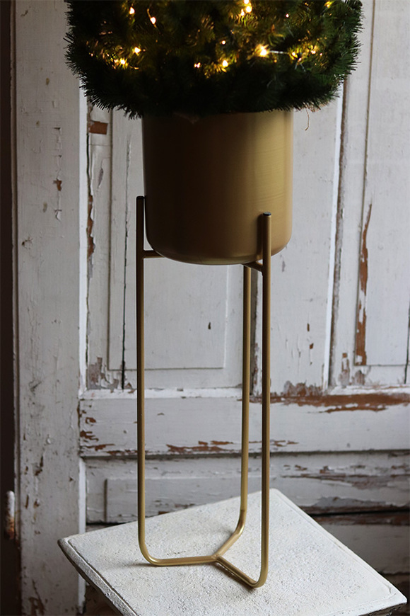 Konika Fera B, choinka sztuczna w donicy na stojaku