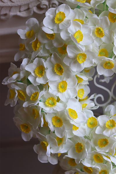 Narcyz, wiosenny wianek na drzwi