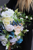 Blue Nalia, wiosenna kompozycja kwiatowa w srebrnej misce, wys.29x45cm